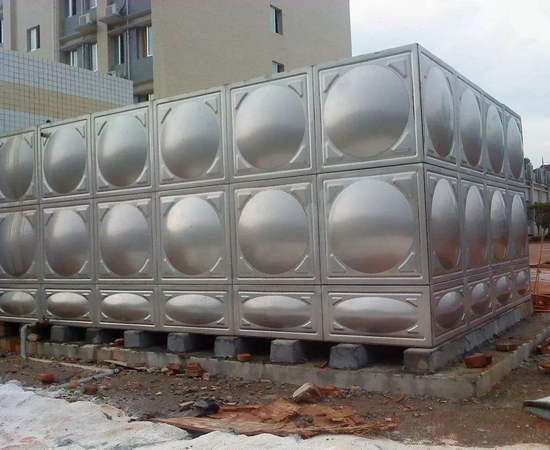 不銹鋼水箱安裝完畢后，可以通過以下步驟進行測試